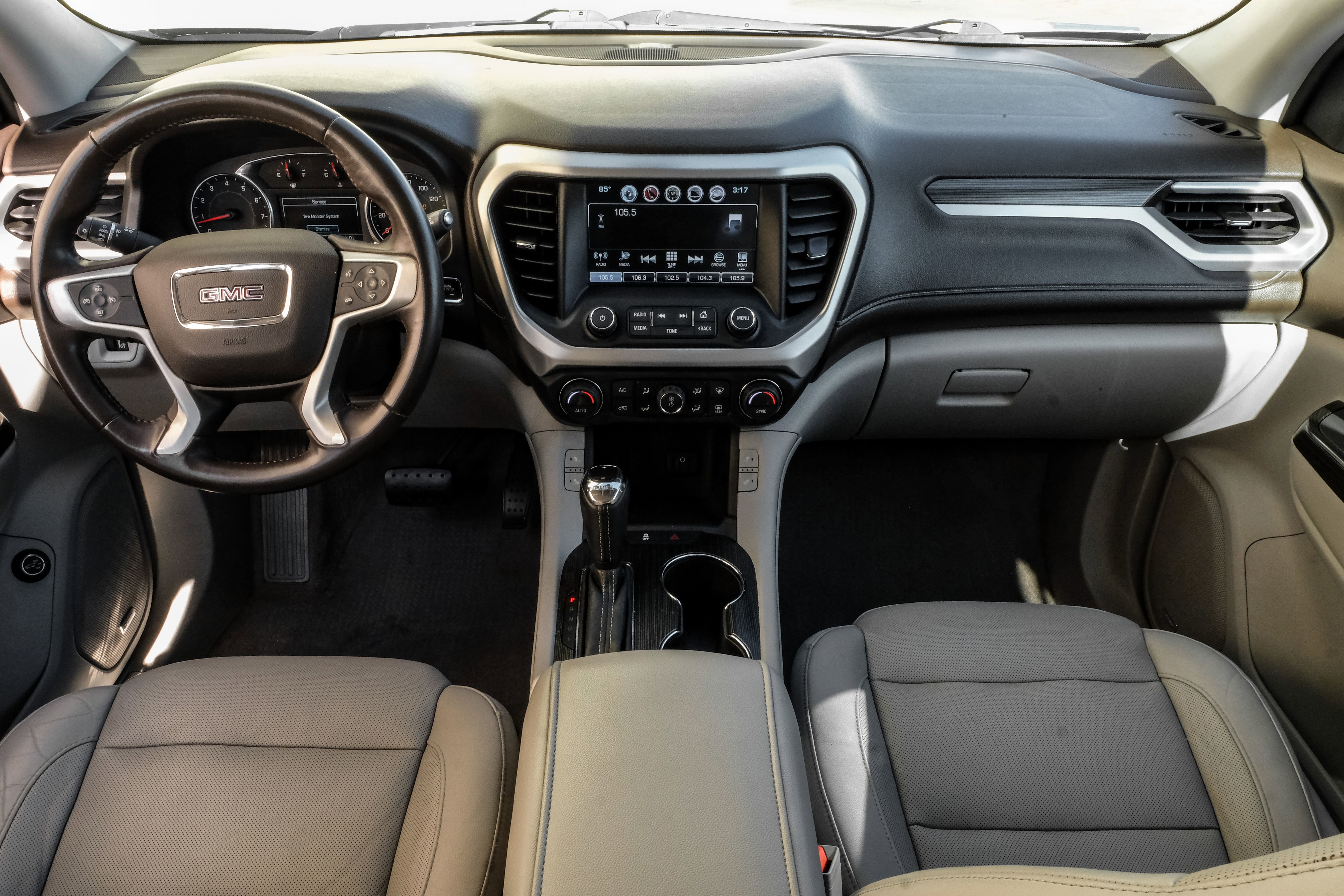 Used 2018 GMC Acadia SLT FWD image 13