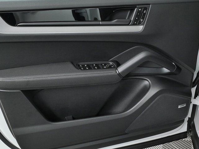 New 2026 Porsche Cayenne AWD image 6