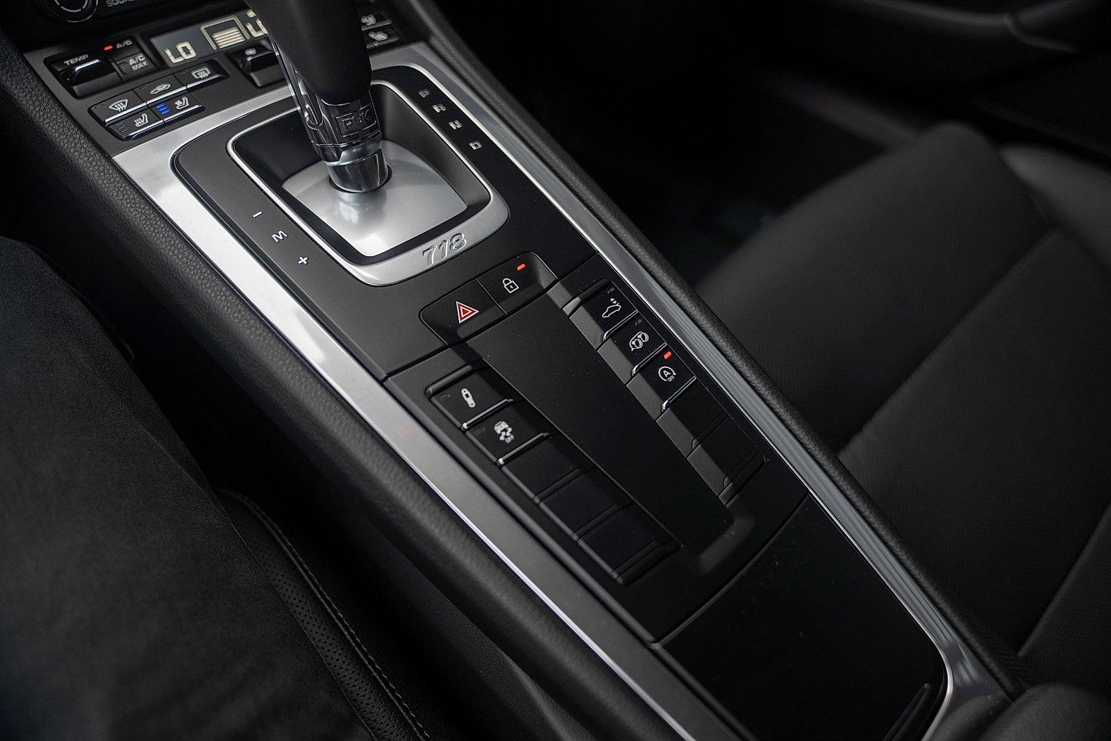 Used 2025 Porsche 718 Cayman RWD image 16