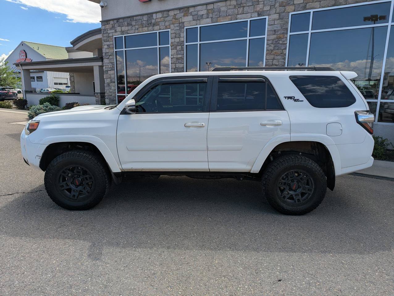 Used 2019 Toyota 4Runner TRD Off-Road Premium AWD/4WD image 2