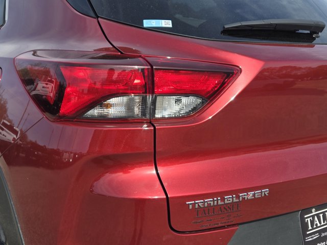 Used 2025 Chevrolet TrailBlazer LT FWD image 9