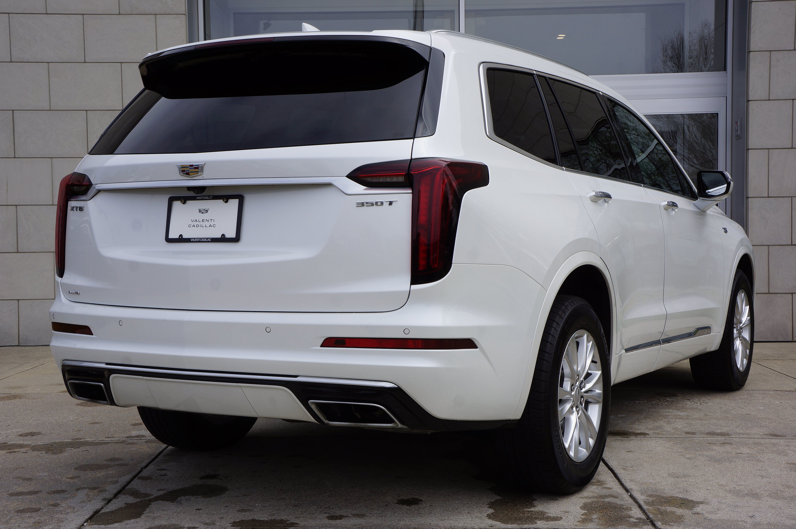 Used 2025 Cadillac XT6 Luxury AWD/4WD image 5