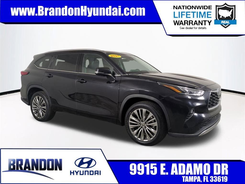 Used 2021 Toyota Highlander Platinum image 1