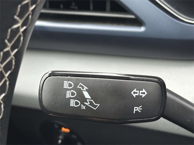 Certified 2022 Volkswagen Taos SE w/ Panoramic Sunroof Package image 30