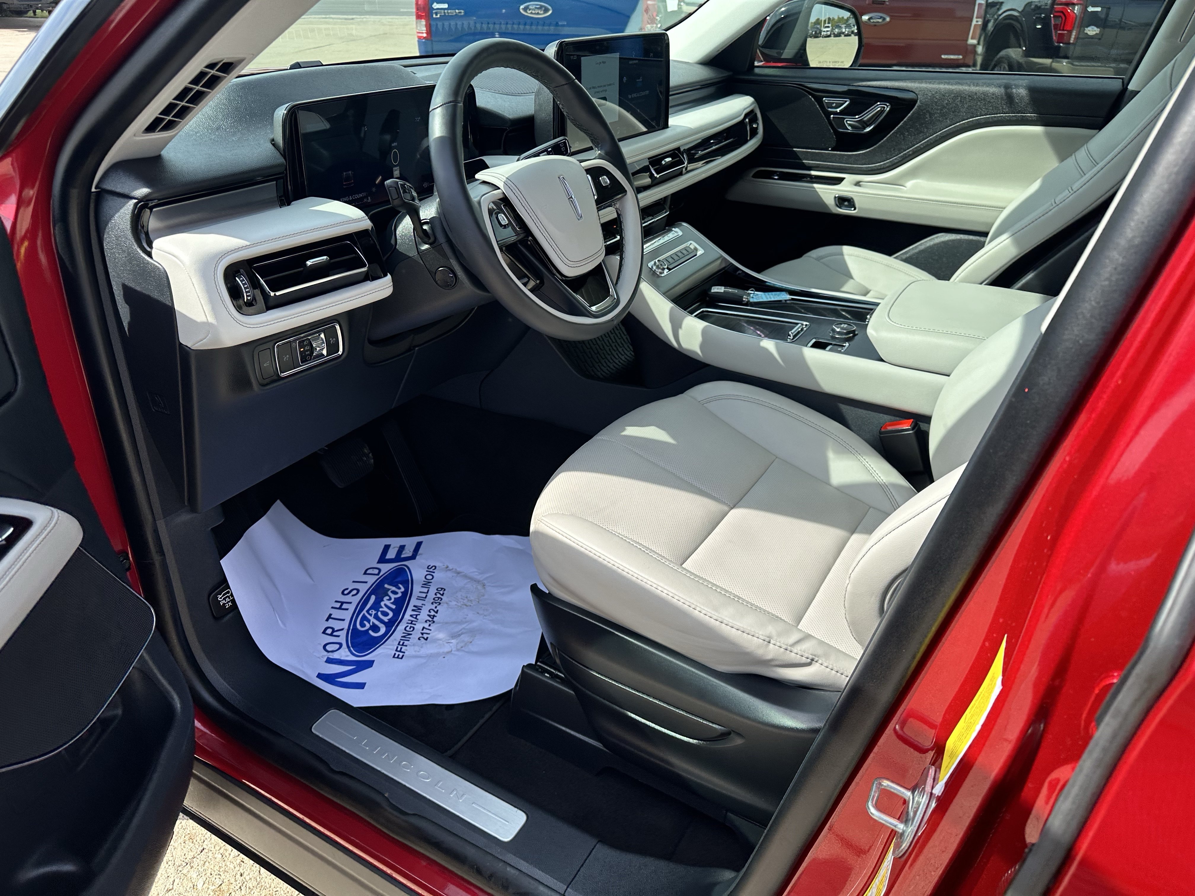 Used 2026 Lincoln Aviator 2WD image 15
