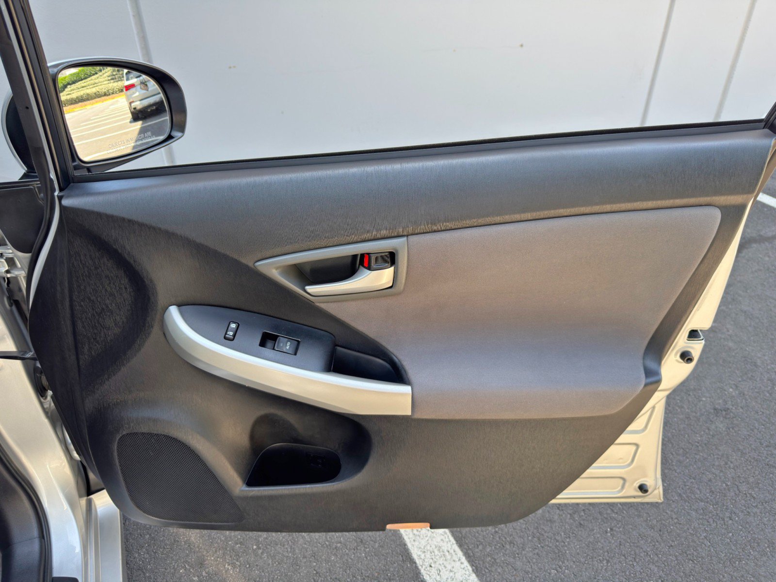 Used 2014 Toyota Prius Prime Plug-In Hybrid FWD image 38