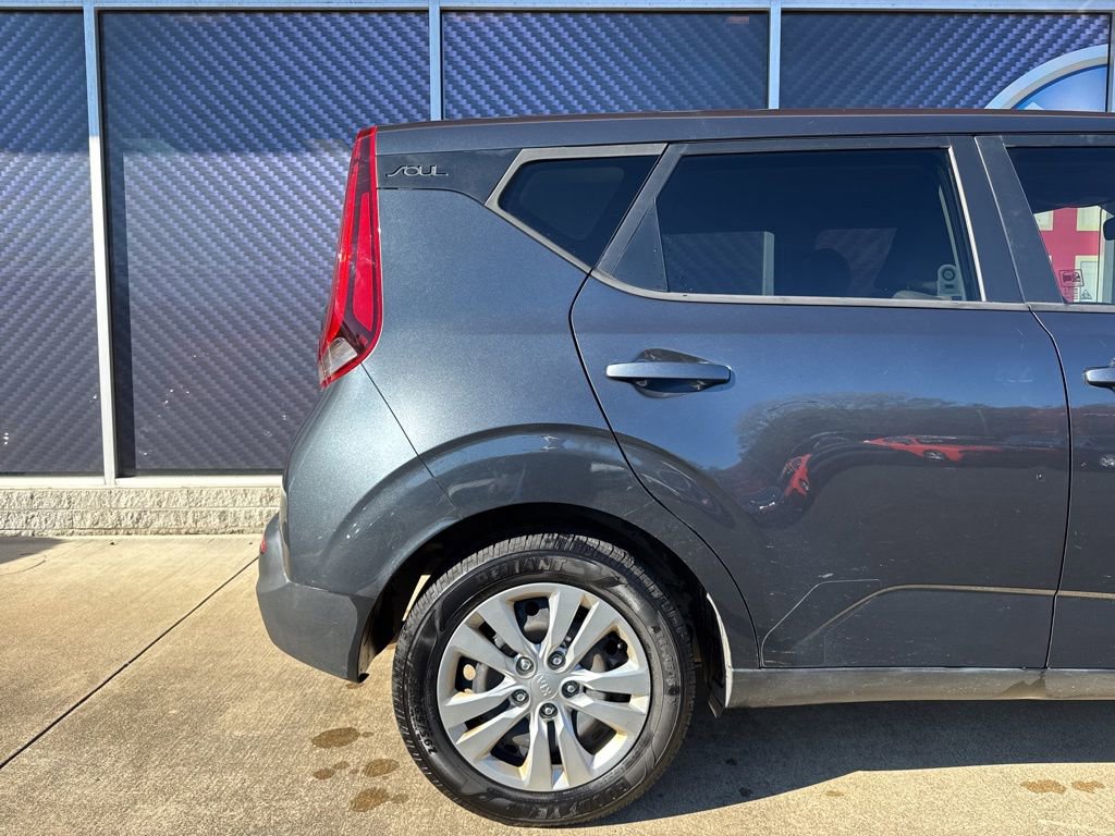Used 2020 Kia Soul LX image 4