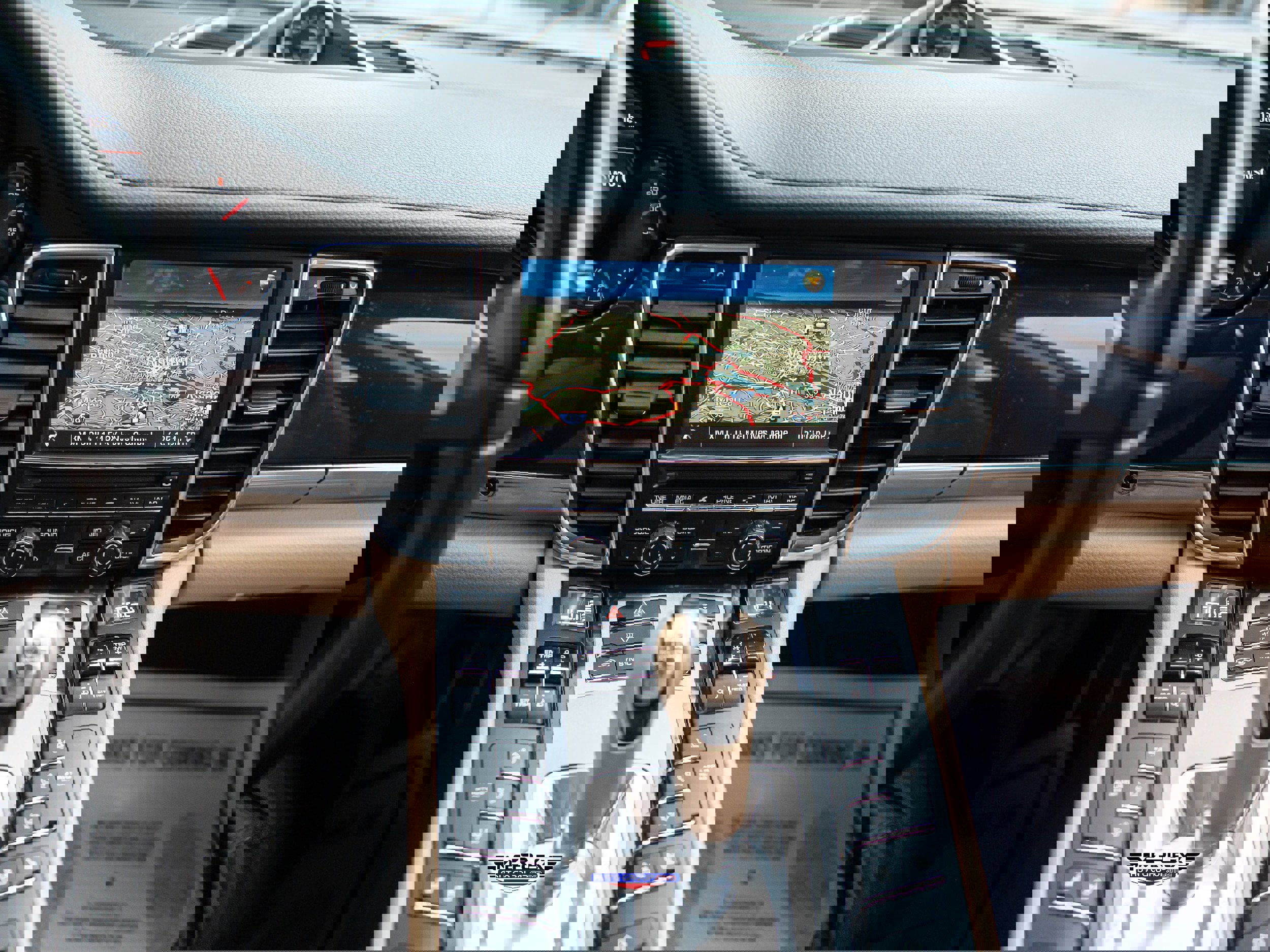 Used 2016 Porsche Panamera 4 image 29