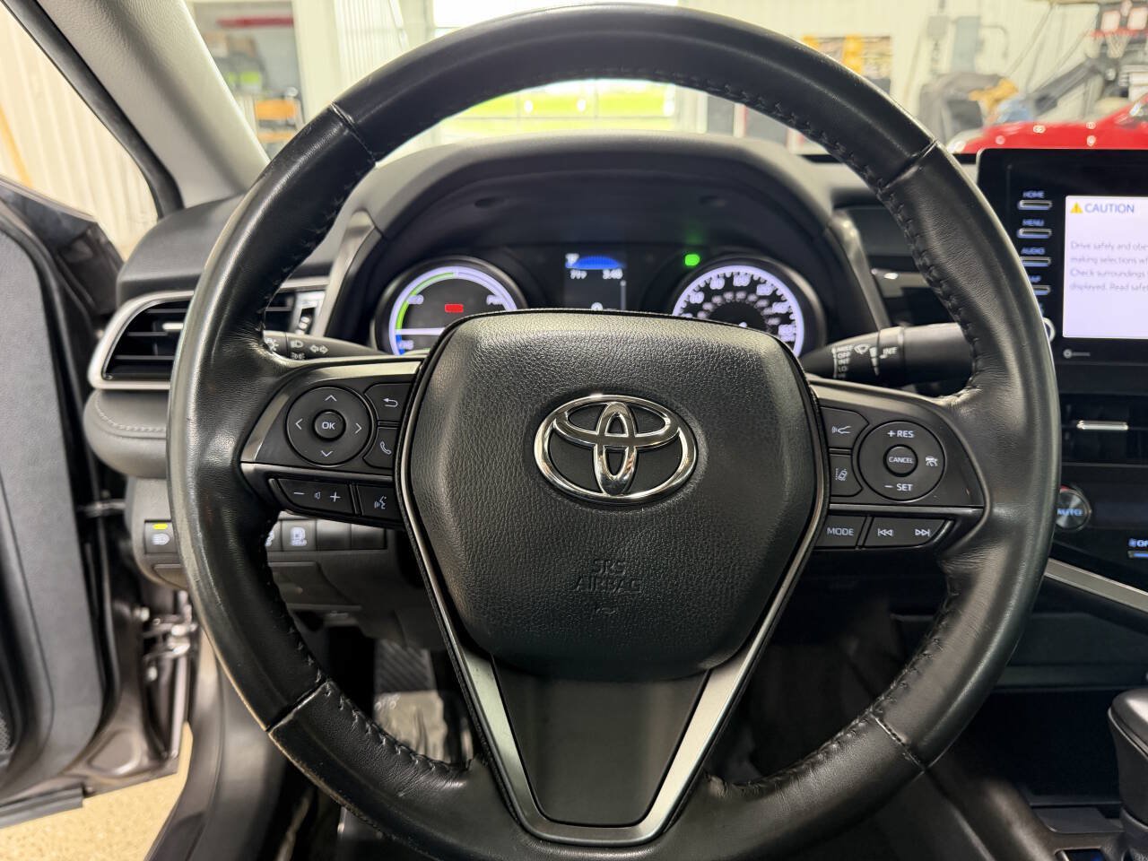 Used 2023 Toyota Camry SE FWD image 18
