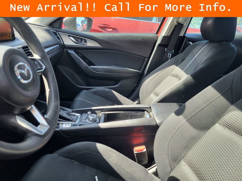 Used 2017 MAZDA MAZDA3 Sport w/ Preferred Equipment Package FWD image 10
