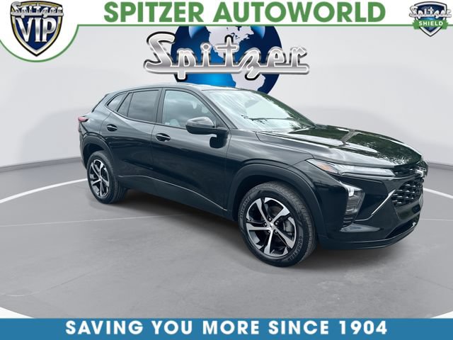 Certified 2024 Chevrolet Trax RS FWD image 2