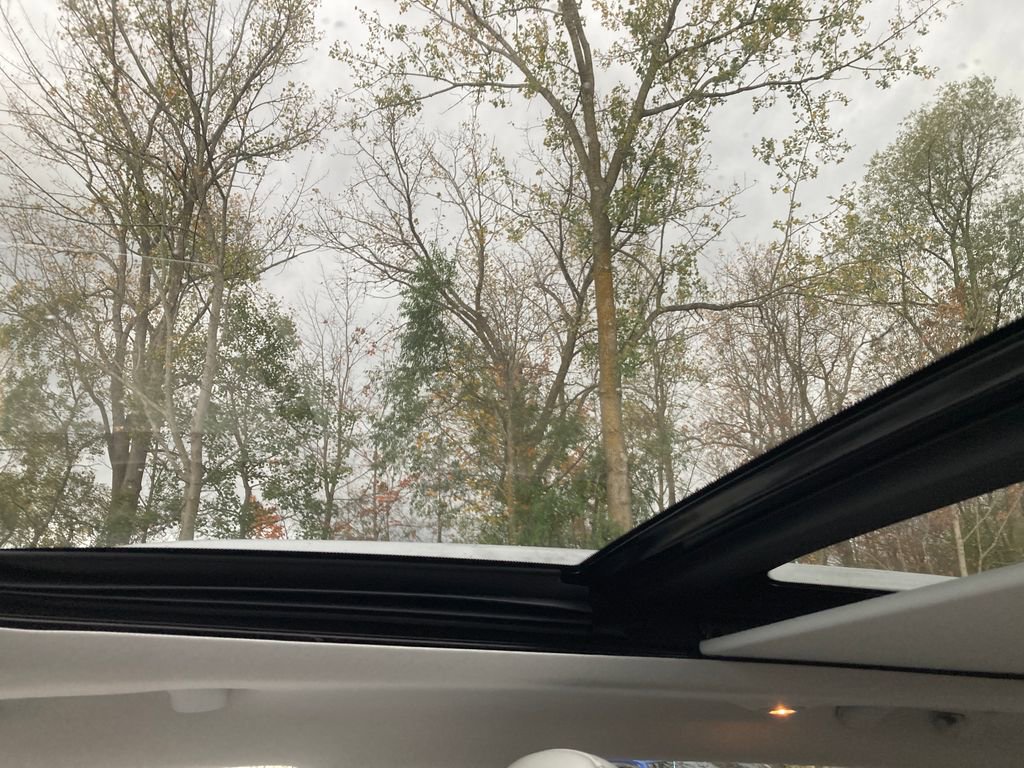 Used 2021 Jeep Cherokee Limited image 25