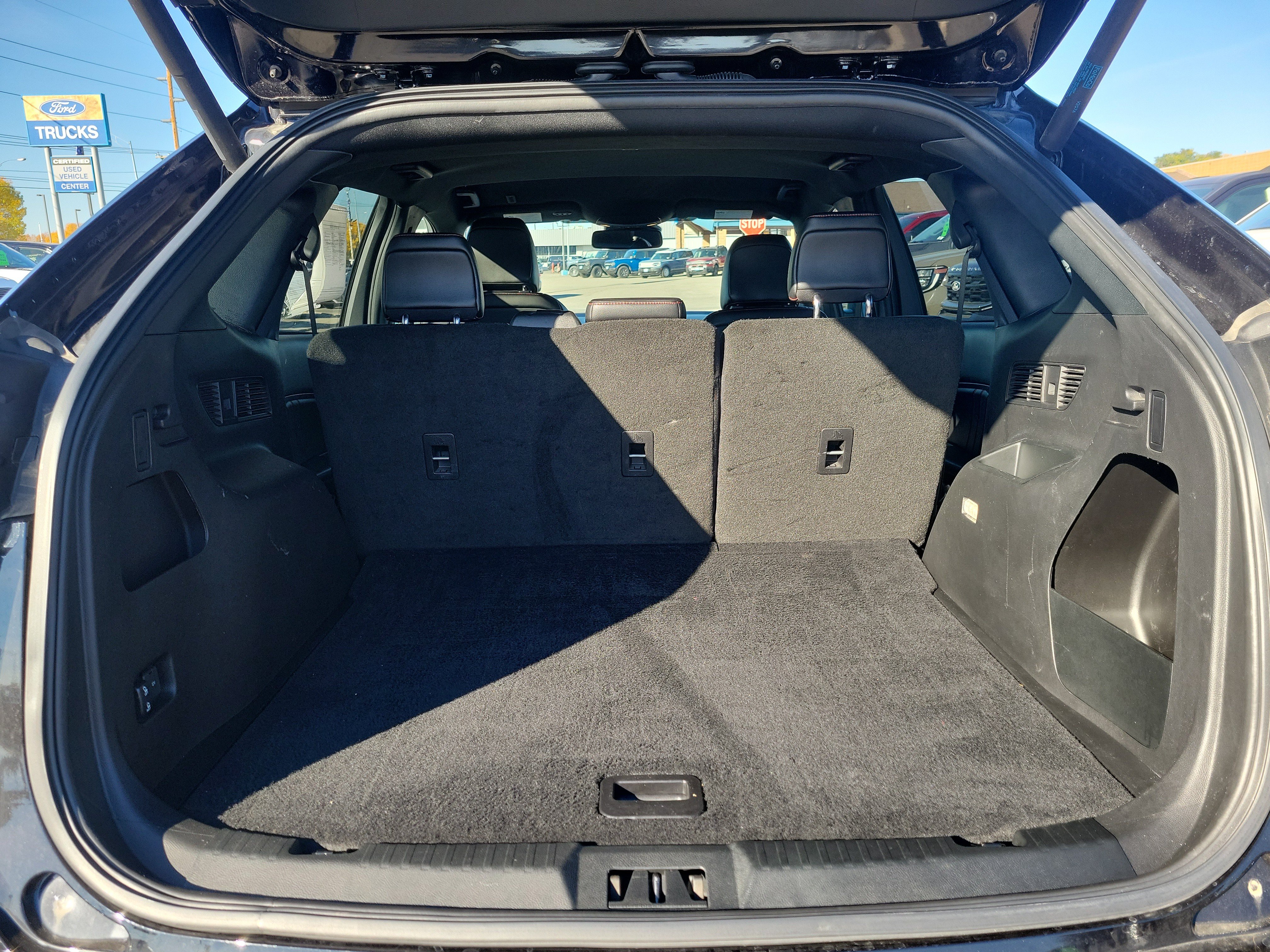 Certified 2024 Ford Edge ST-Line AWD/4WD image 9