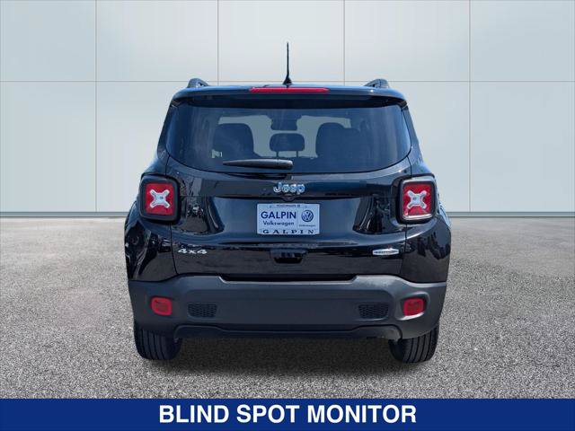Used 2022 Jeep Renegade Latitude AWD/4WD image 4