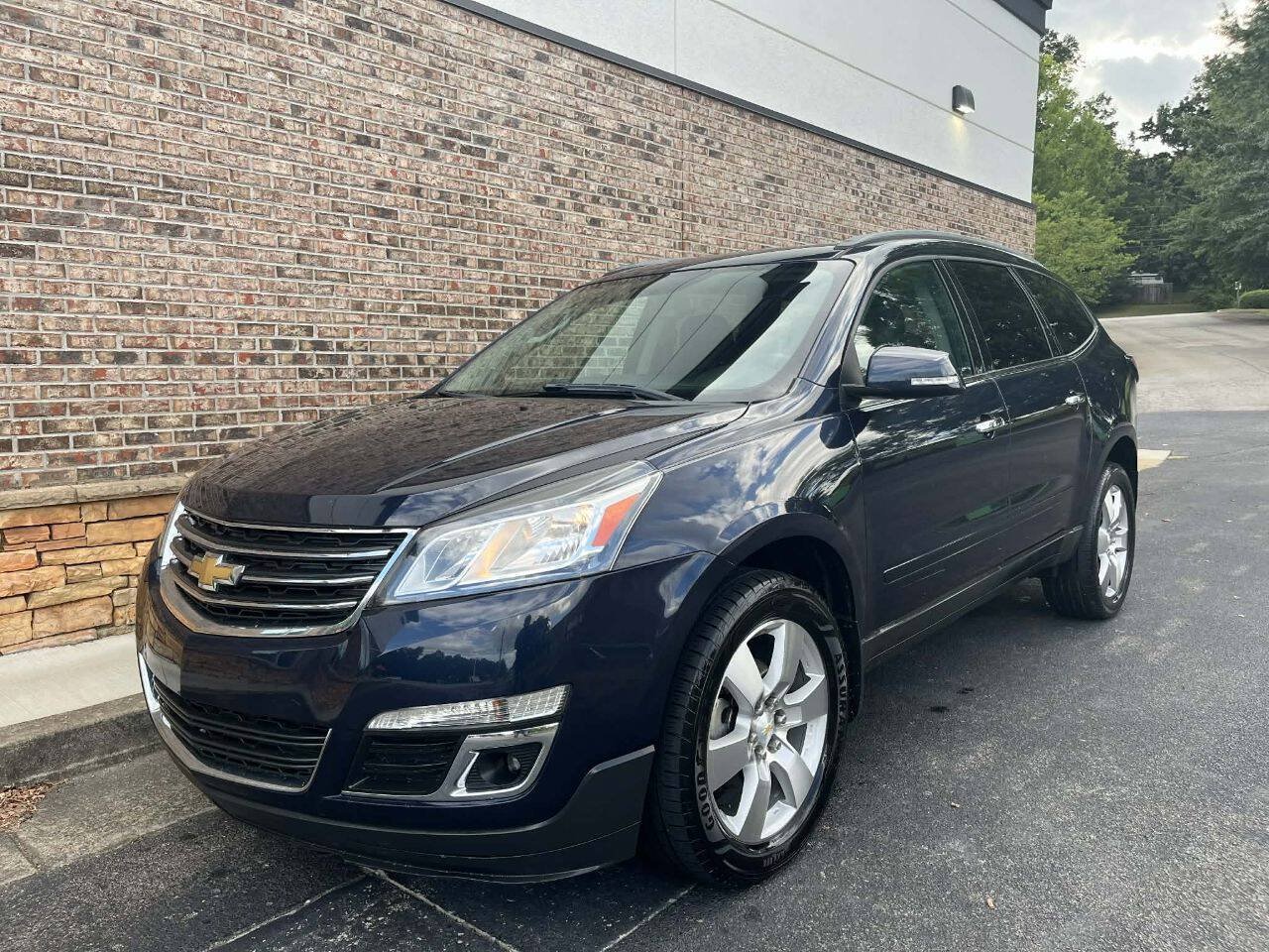 Used 2015 Chevrolet Traverse LT w/ Style and Technology Package