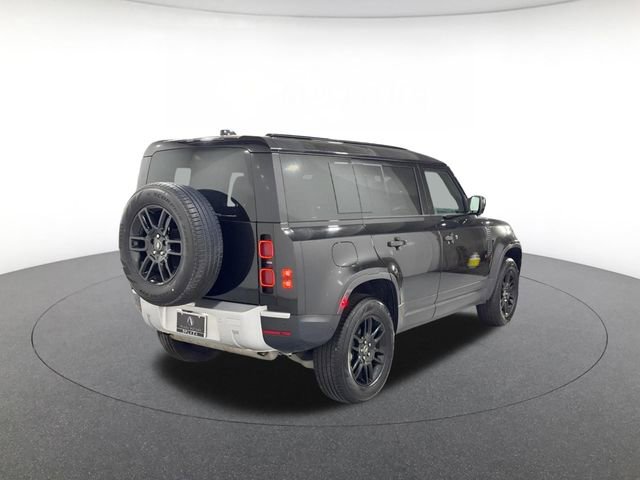 Used 2025 Land Rover Defender 110 S image 4