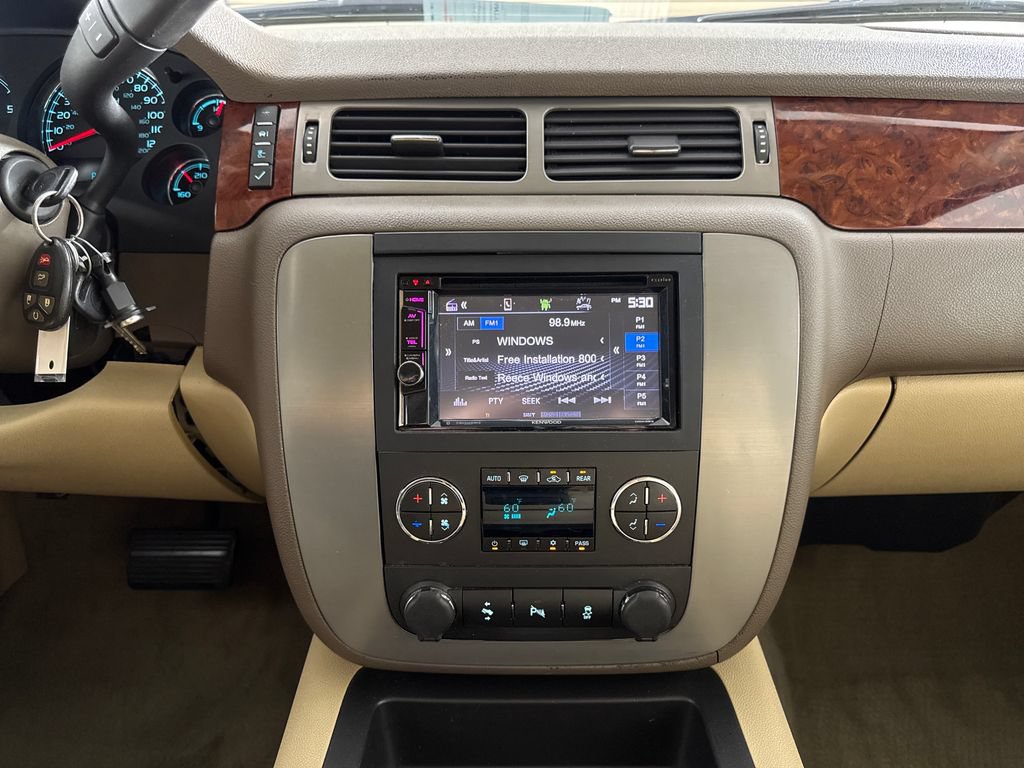 Used 2014 GMC Yukon XL SLT RWD image 16