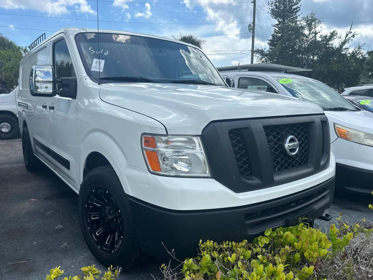Used 2018 Nissan NV 2500 SV image 1