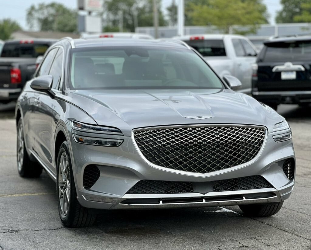 Used 2025 Genesis GV70 2.5T w/ Select Package AWD/4WD image 6