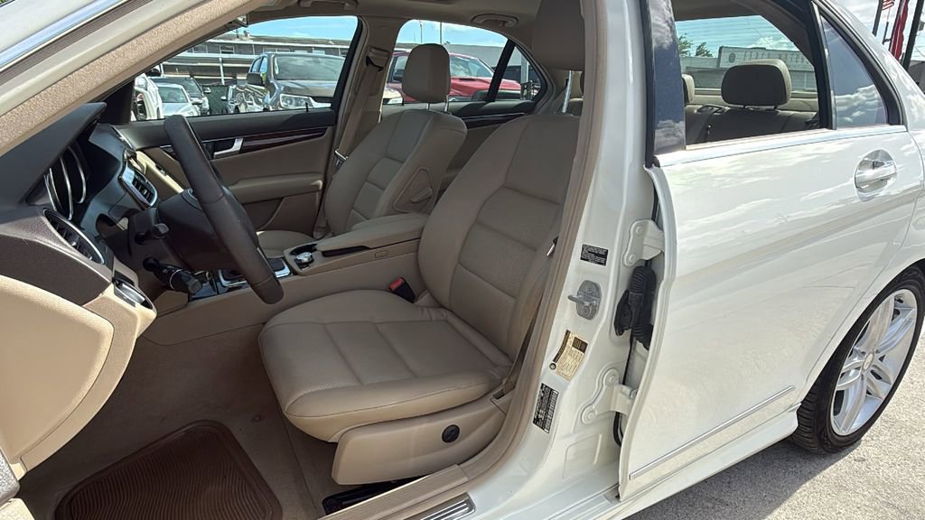 Used 2012 Mercedes-Benz C 250 Sedan image 21