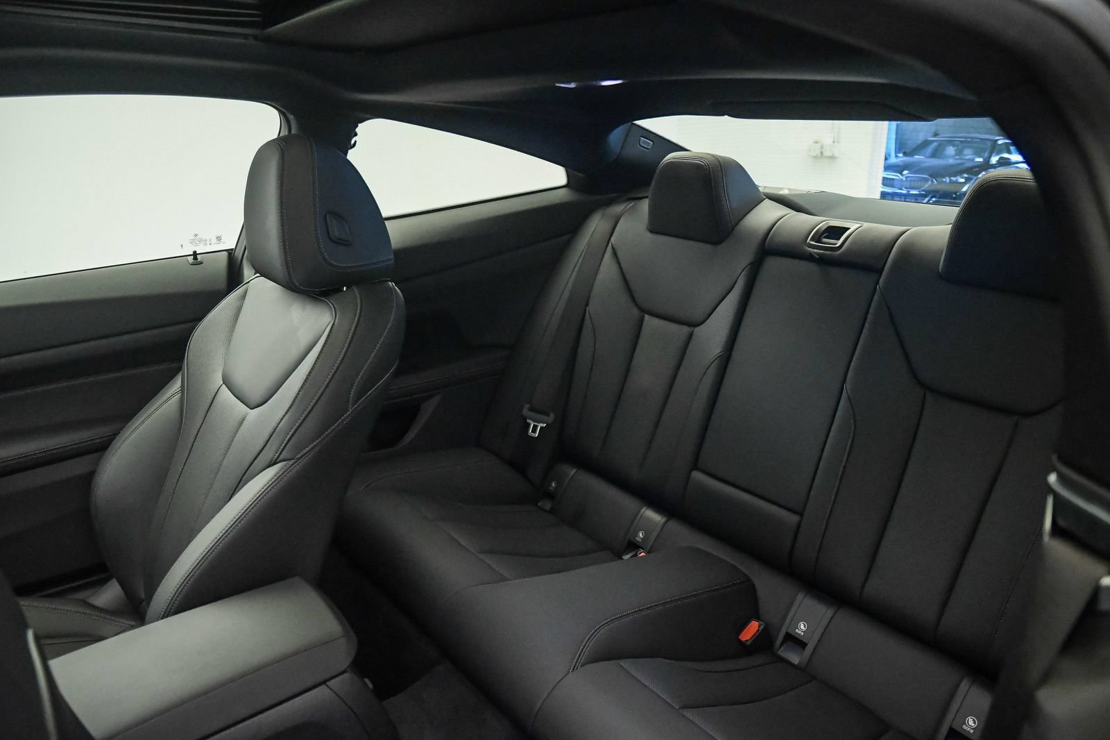 Used 2026 BMW 430i Coupe w/ Parking Assistance Package RWD image 18