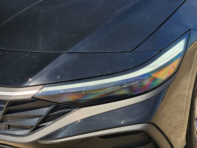 Used 2025 Hyundai Elantra SE image 9