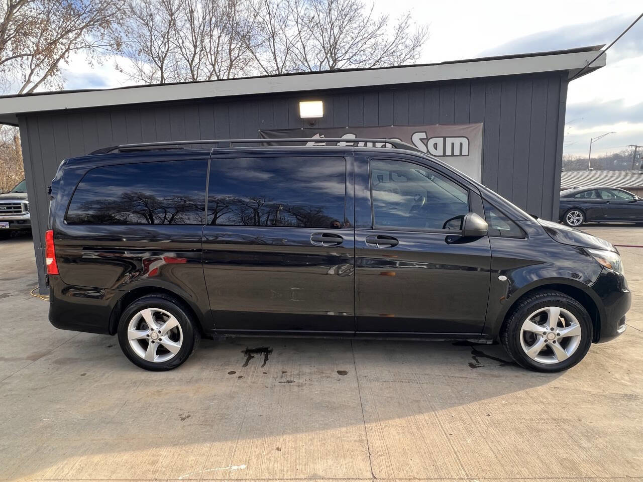 Used 2018 Mercedes-Benz Metris Passenger image 8