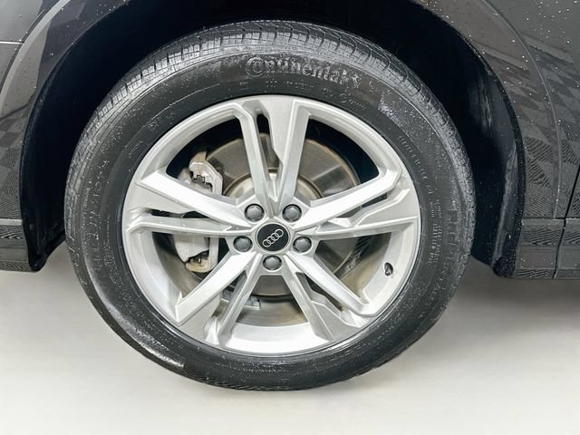 Used 2024 Audi Q3 2.0T Premium AWD/4WD image 32