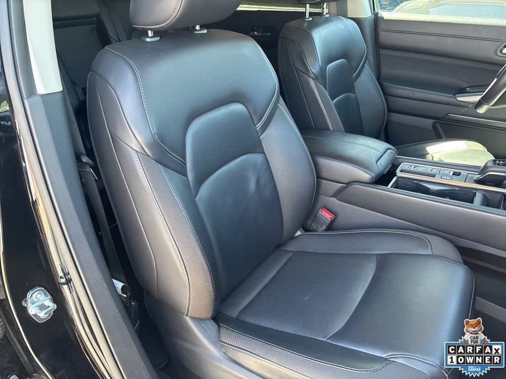 Used 2025 Nissan Pathfinder SL FWD image 54
