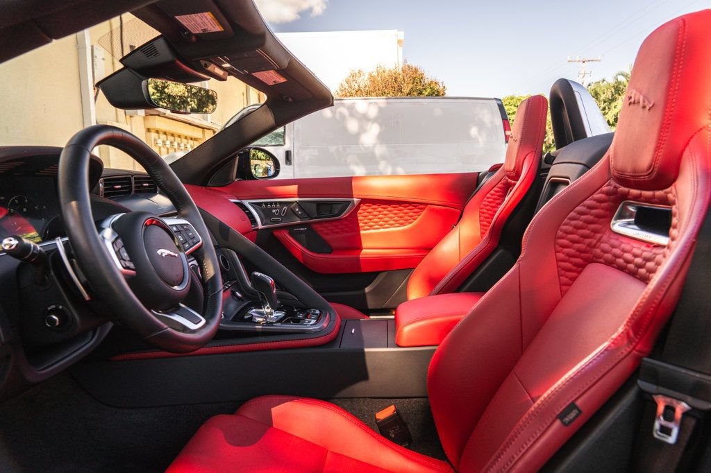 Used 2024 Jaguar F-TYPE R-Dynamic RWD image 15