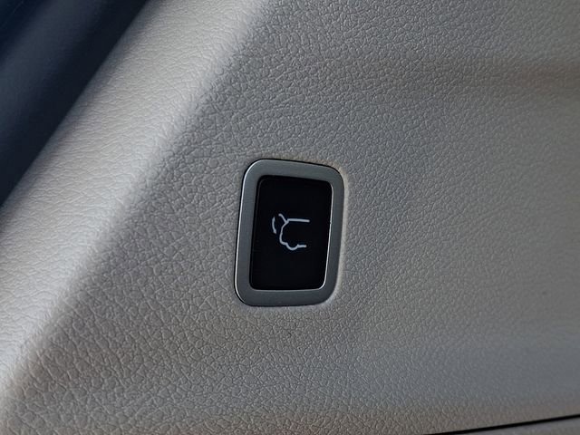 Used 2023 Chrysler Pacifica Touring-L FWD image 29