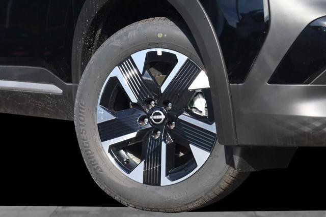 New 2026 Nissan Kicks SV w/ SV Premium Package image 3