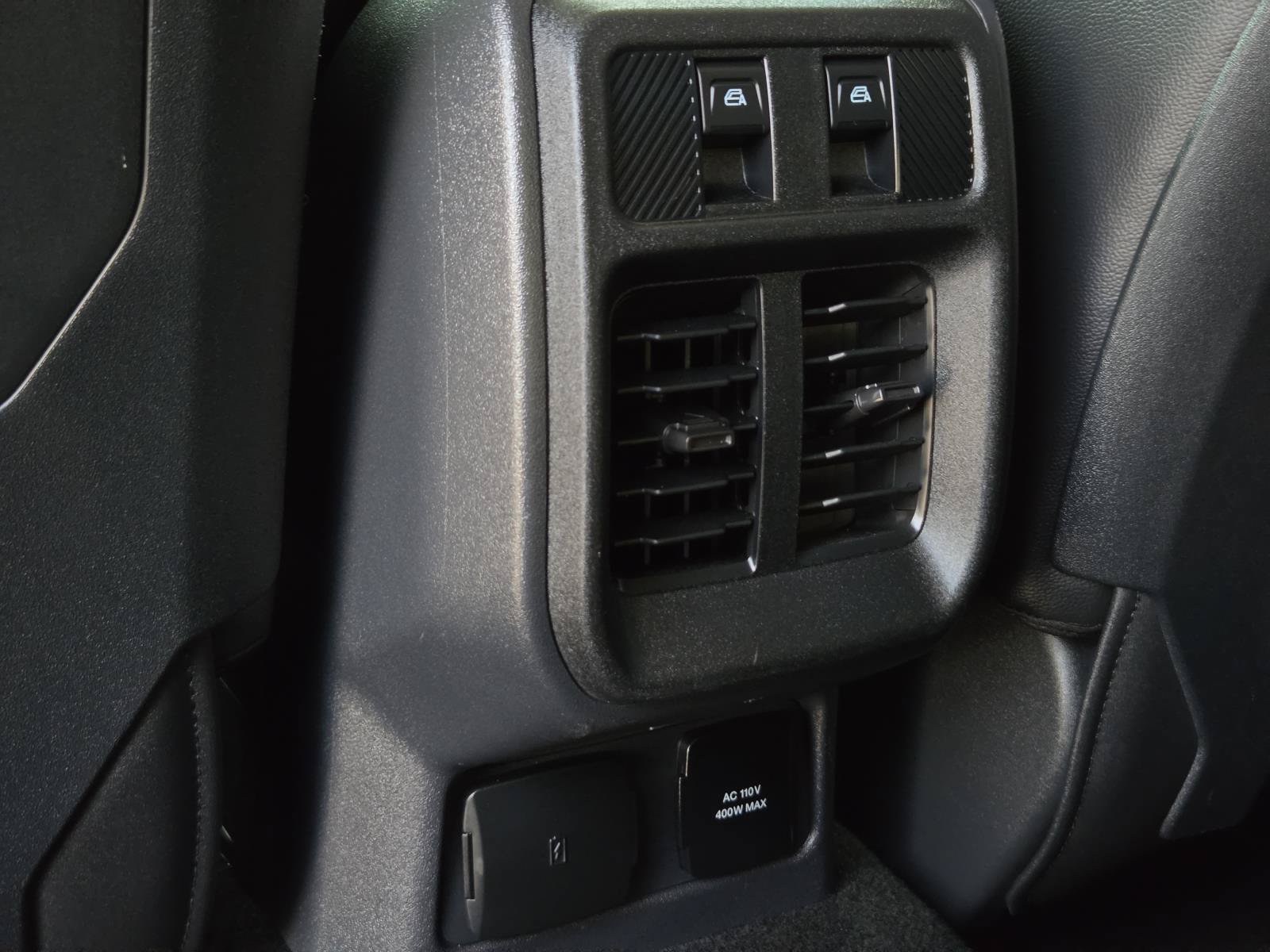 Used 2025 Ford Bronco Badlands AWD/4WD image 13