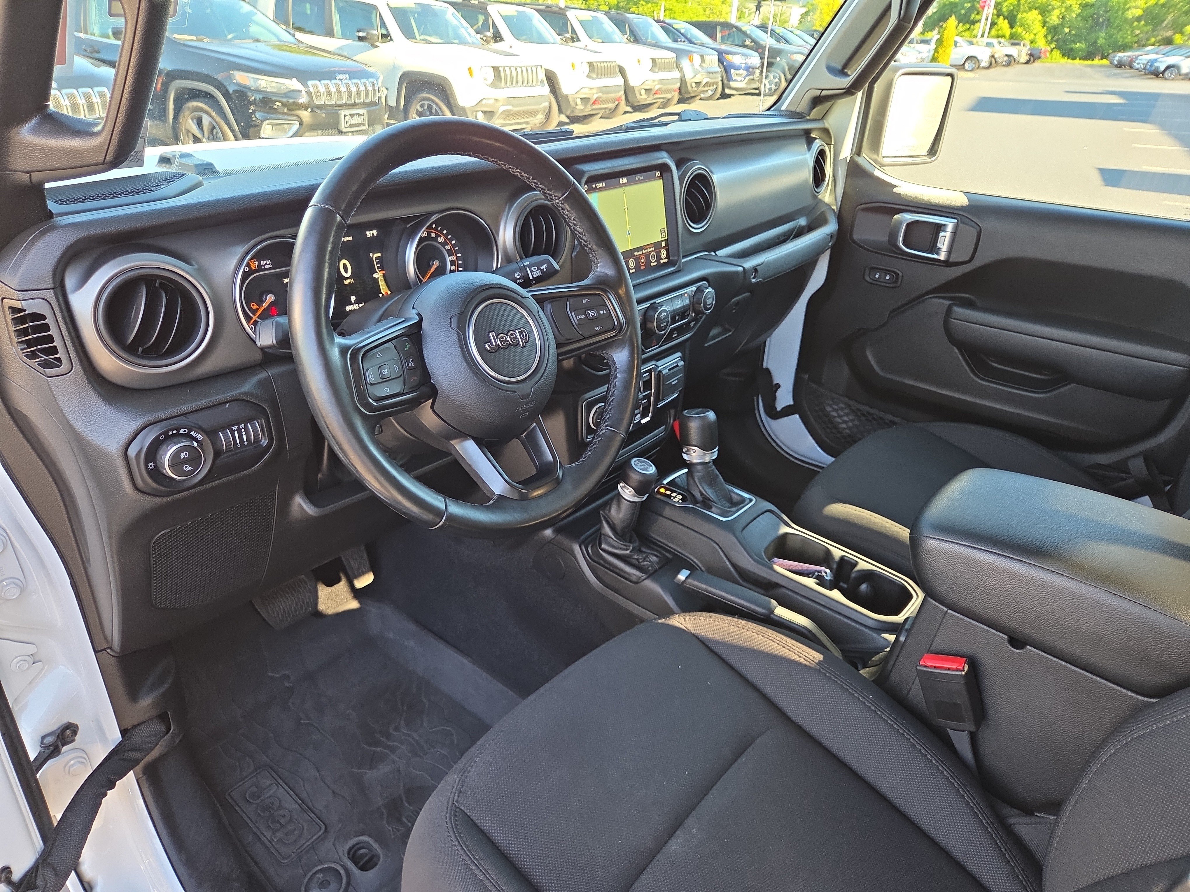 Certified 2022 Jeep Gladiator Overland AWD/4WD image 16