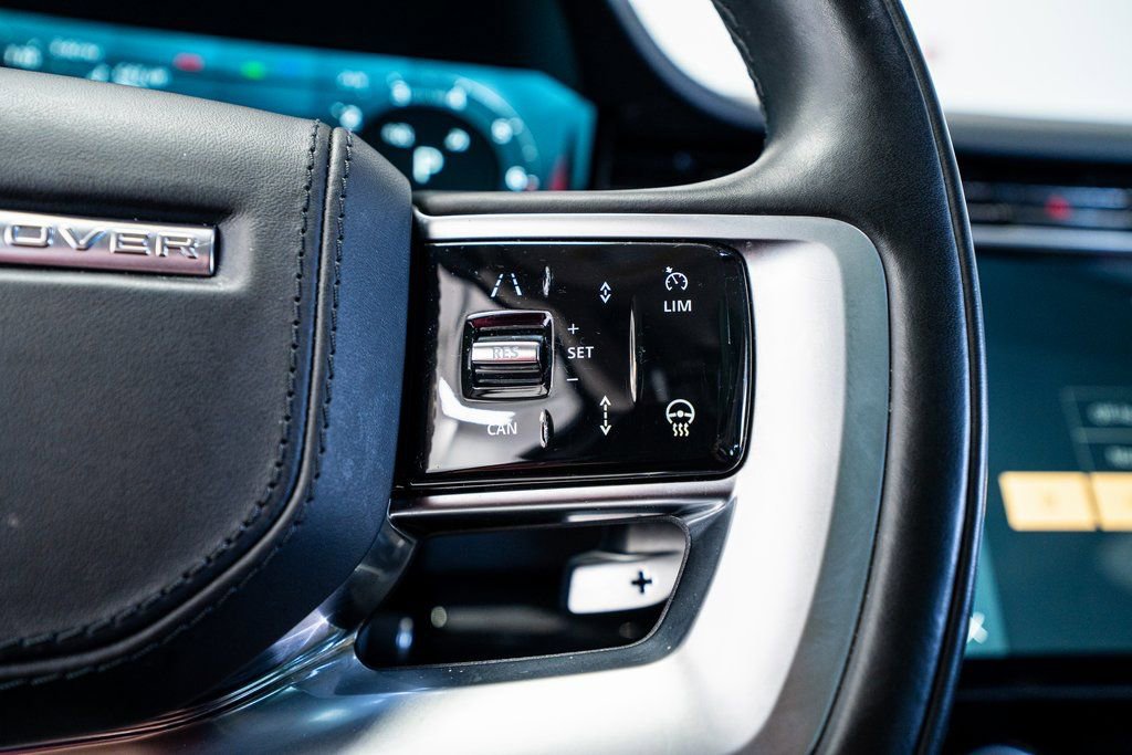 Used 2022 Land Rover Range Rover SE image 38