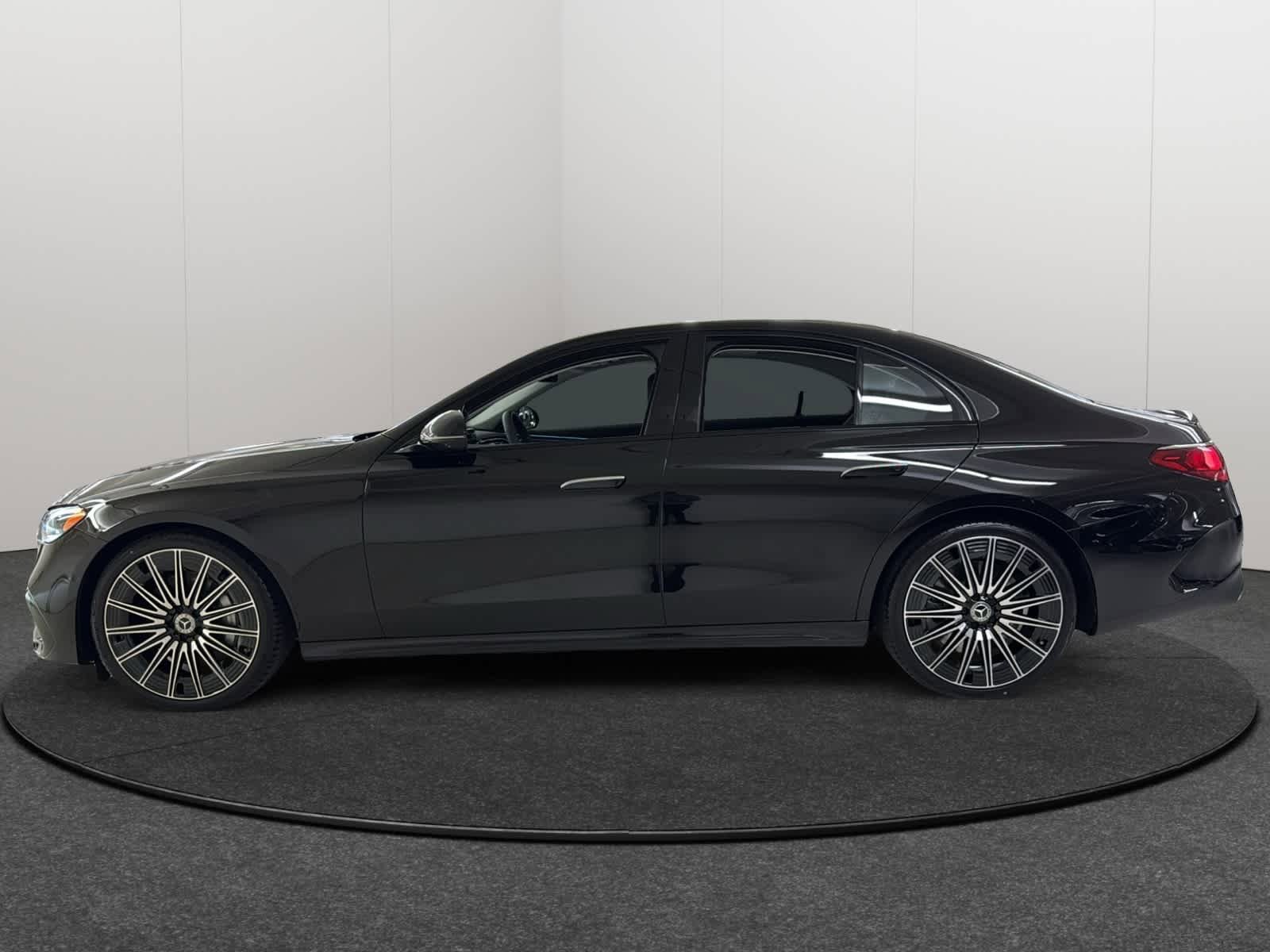 New 2026 Mercedes-Benz E 450 4MATIC Sedan image 3