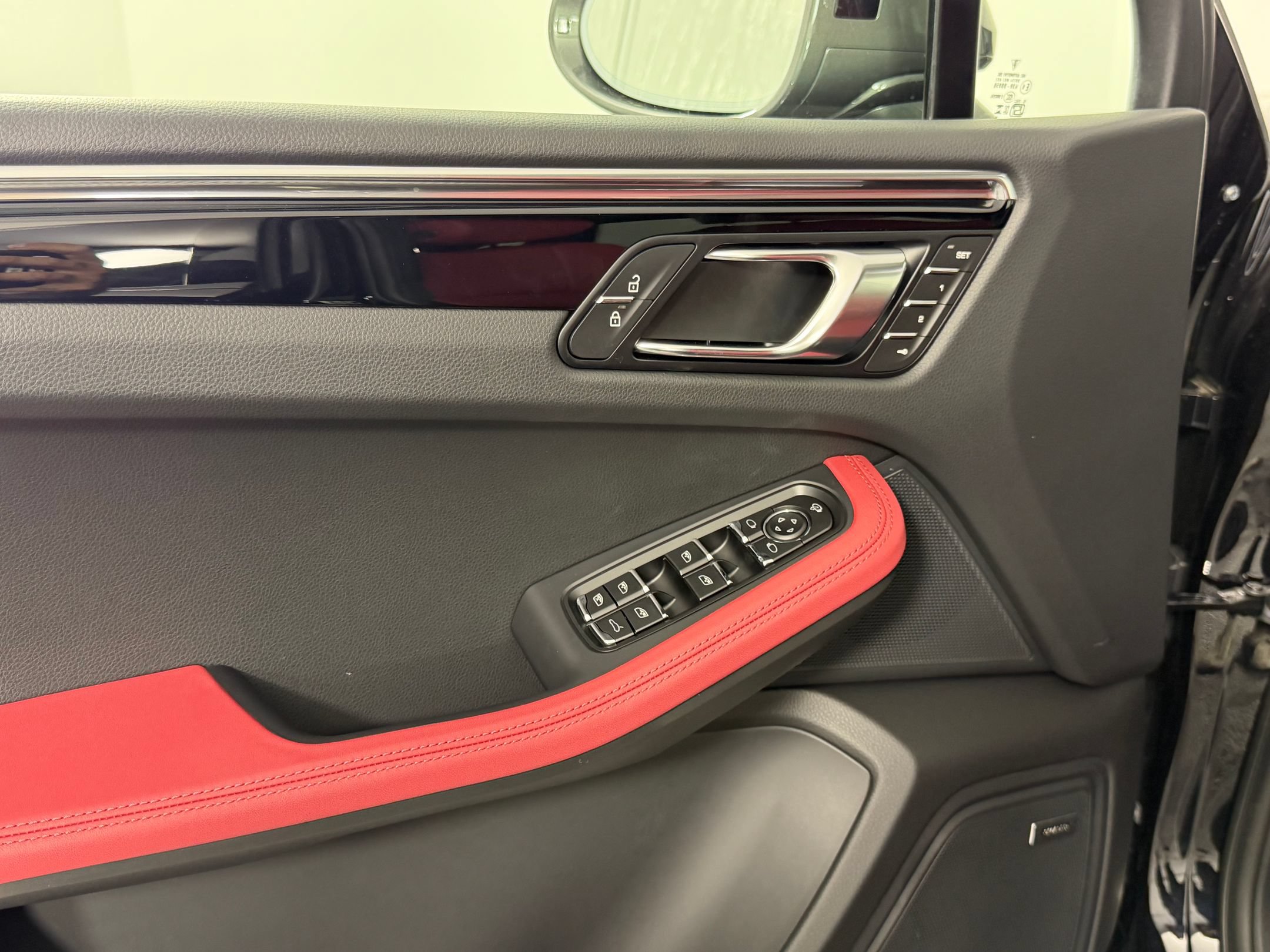 New 2026 Porsche Macan AWD/4WD image 27