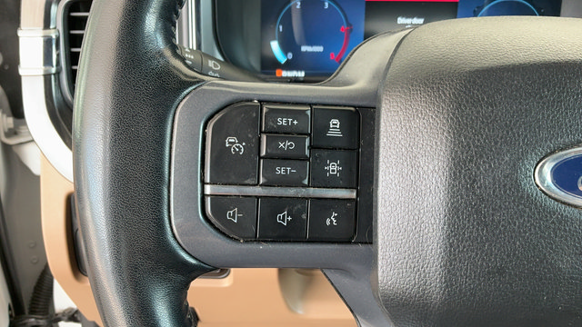 Used 2023 Ford F250 Lariat w/ Lariat Ultimate Package AWD/4WD image 12