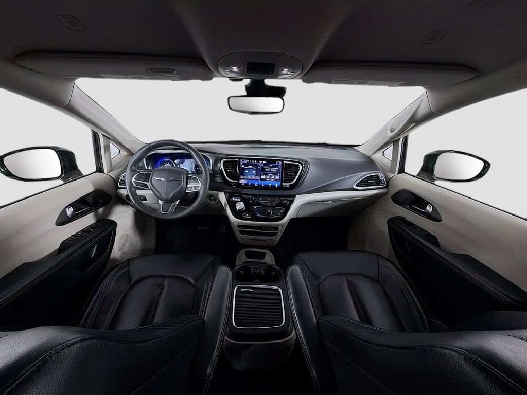 Used 2022 Chrysler Pacifica Touring-L FWD image 9