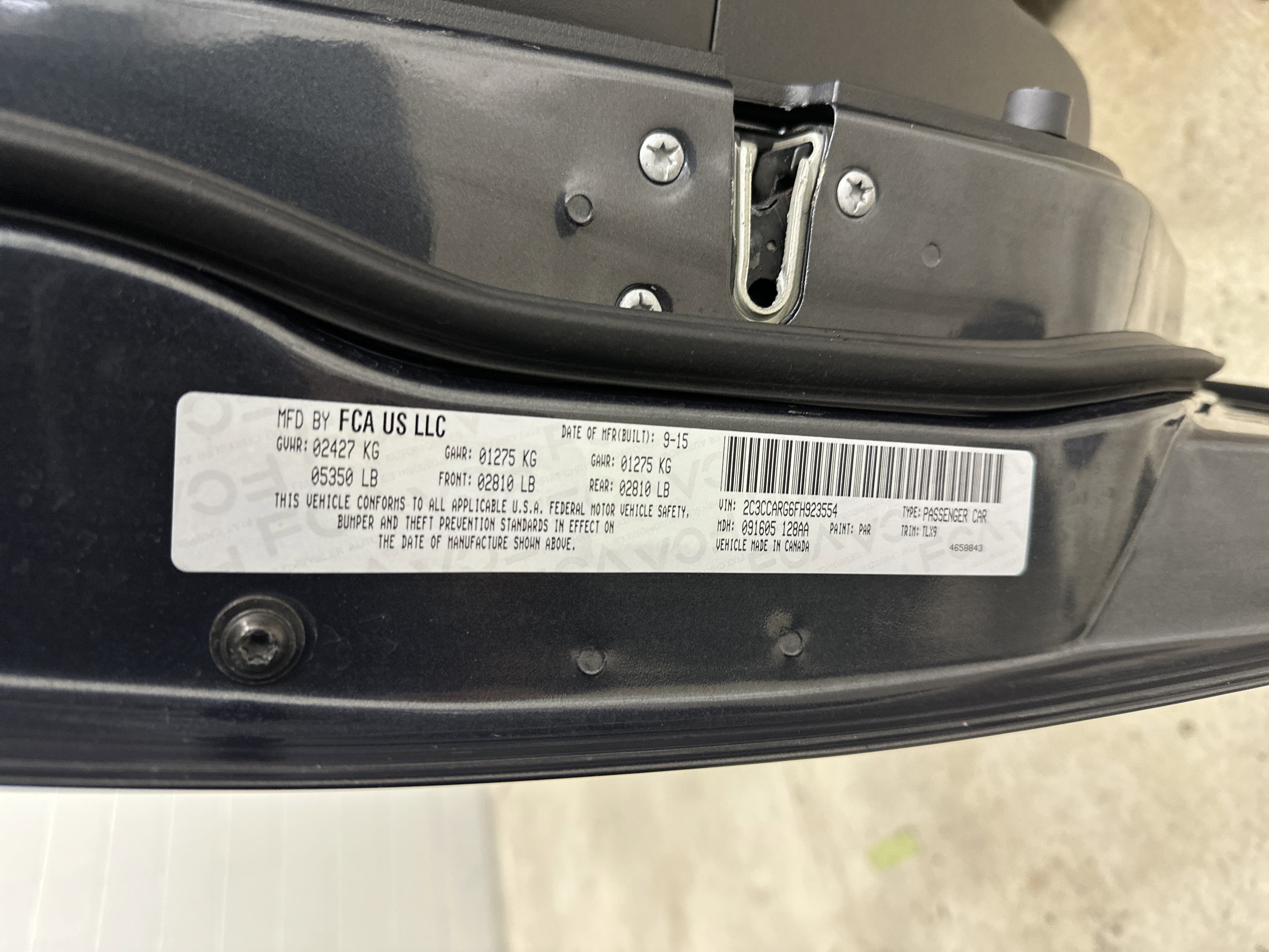 Used 2015 Chrysler 300 Limited w/ Driver Convenience Group image 35