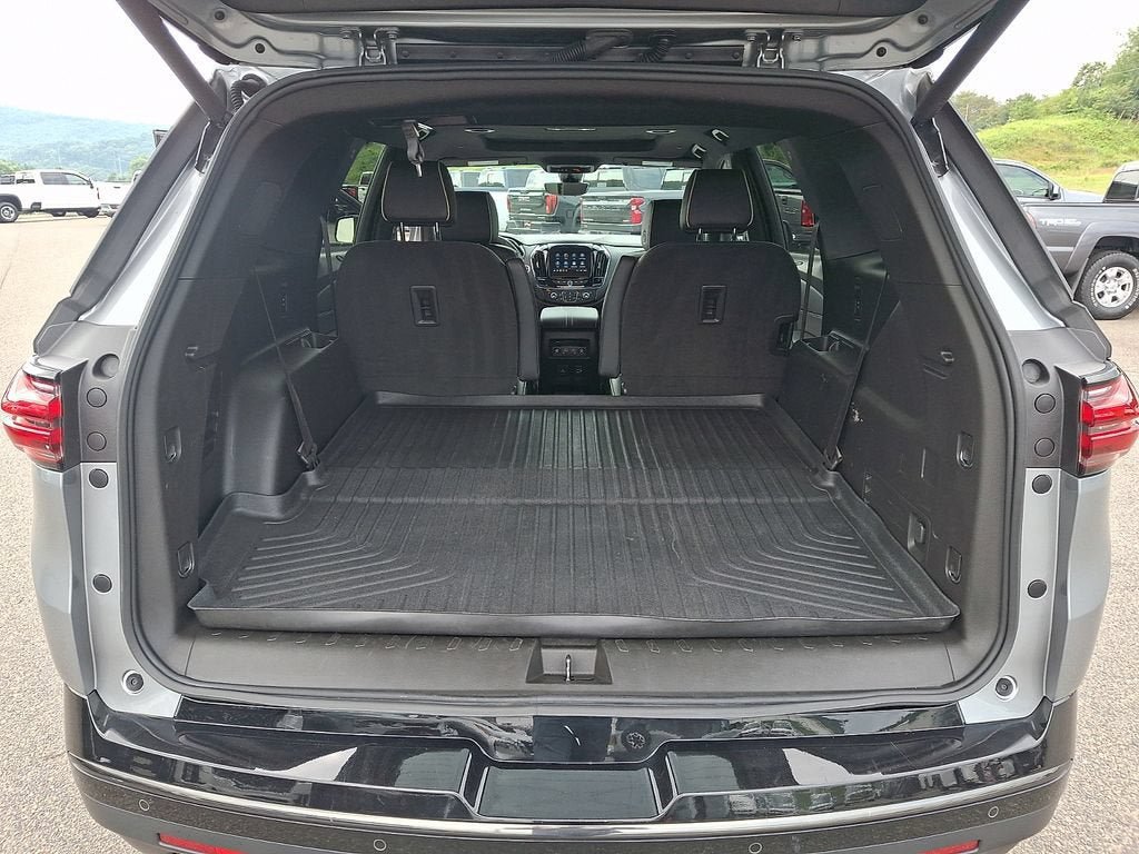 Used 2023 Chevrolet Traverse Premier w/ Redline Edition AWD/4WD image 29