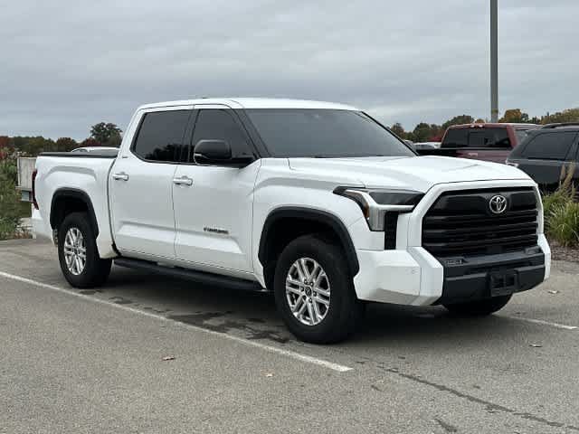 Used 2022 Toyota Tundra SR5 w/ SR5 Premium Package AWD/4WD image 20