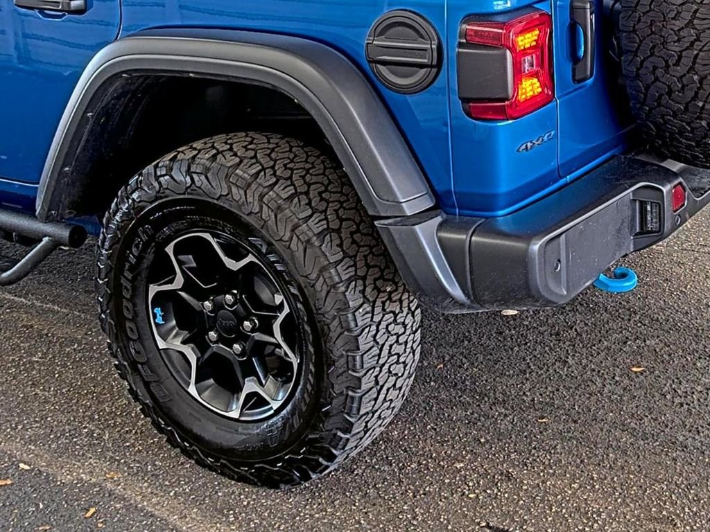 Used 2022 Jeep Wrangler Unlimited Rubicon 4xe w/ Safety Group image 17