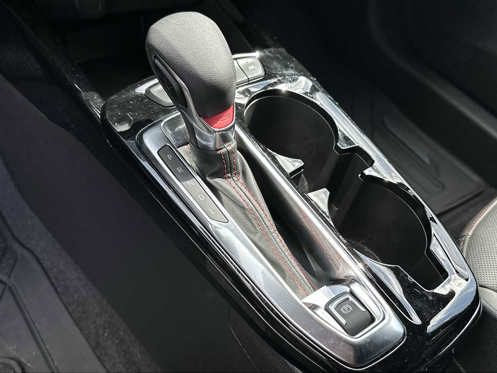 Certified 2025 Chevrolet Trax RS w/ Driver Confidence Package FWD image 24