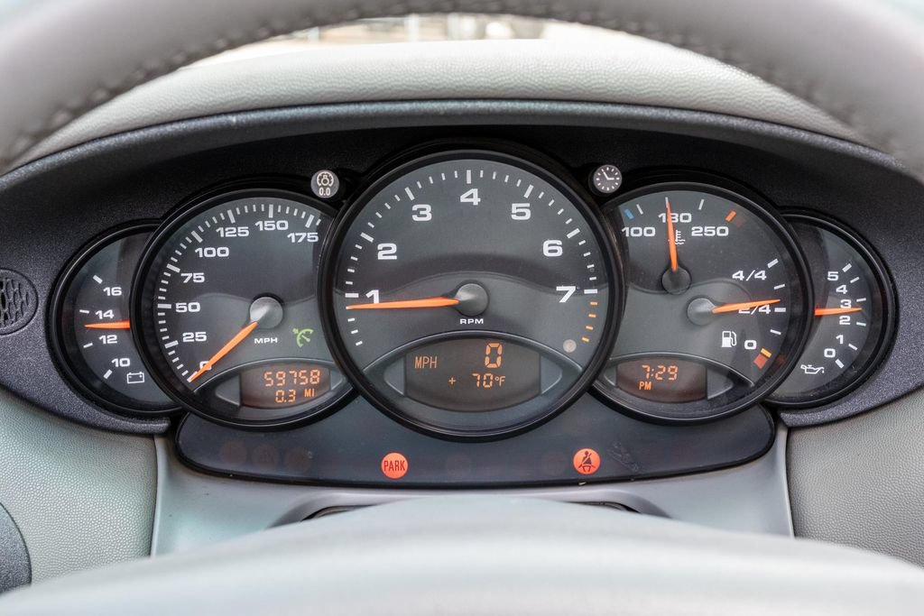 Used 1999 Porsche 911 Carrera RWD image 2