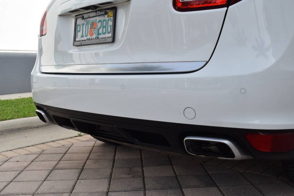 Used 2013 Porsche Cayenne Diesel AWD/4WD image 22