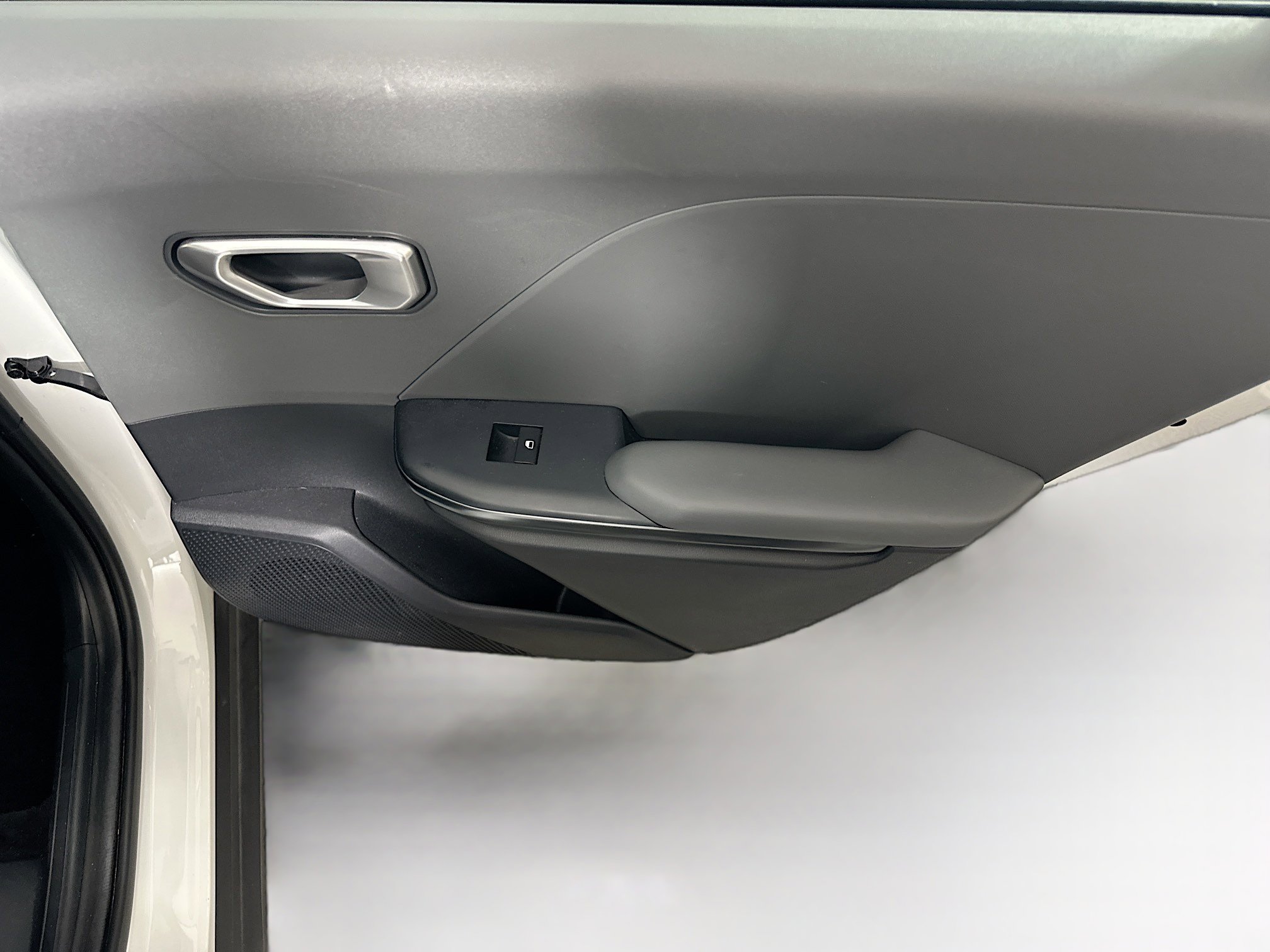 Used 2025 Kia K4 LXS image 28