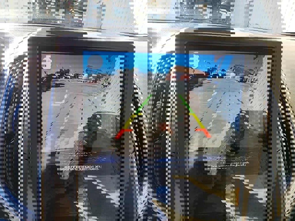 Used 2022 Ford Edge SE w/ Black Appearance Package image 22