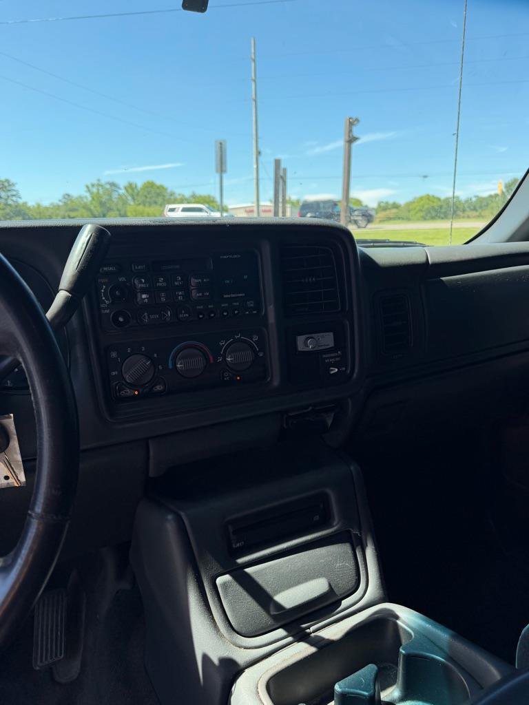 Used 1999 Chevrolet Silverado 1500 LS w/ Off-Road Chassis Pkg AWD/4WD image 7