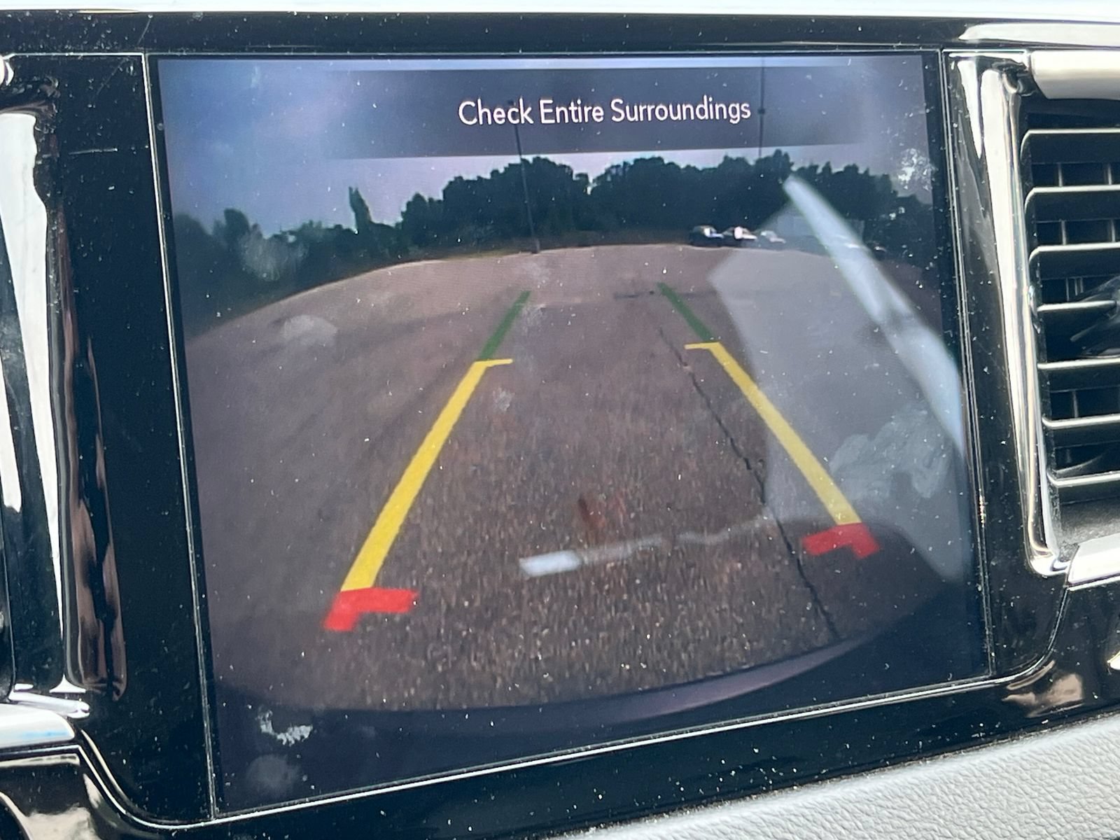 Used 2020 Chrysler Pacifica Touring-L Plus FWD image 7